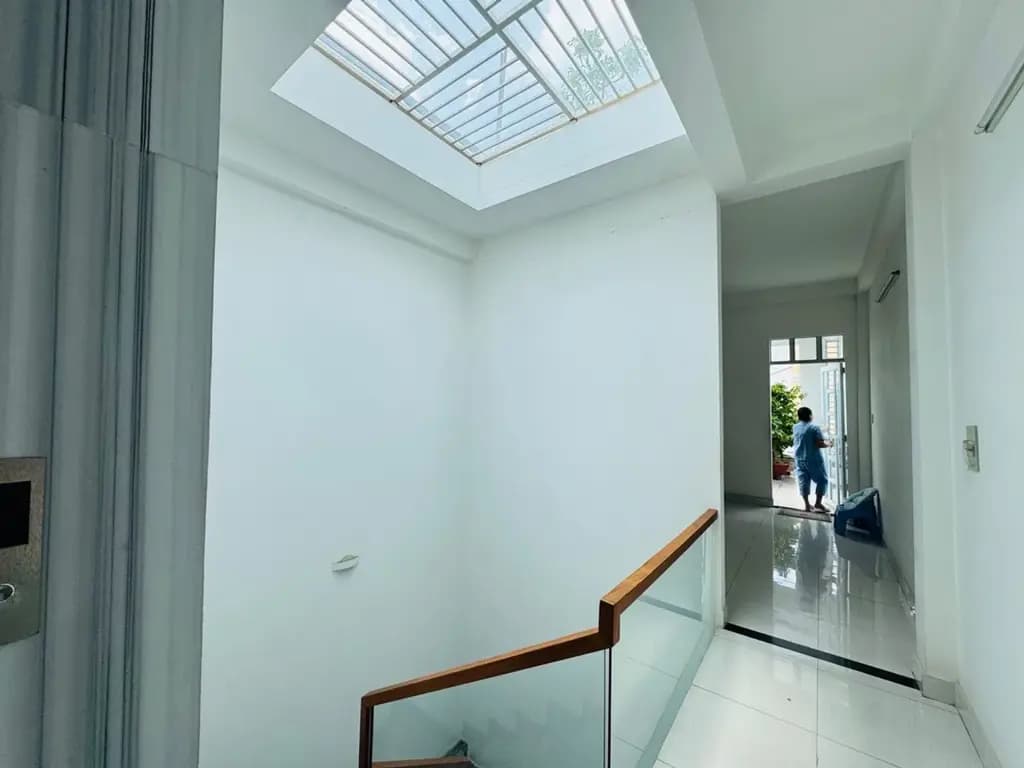 Main-Bán Nhà gấp mặt tiền kinh doanh sầm uất giá chỉ 24 tỷ-8