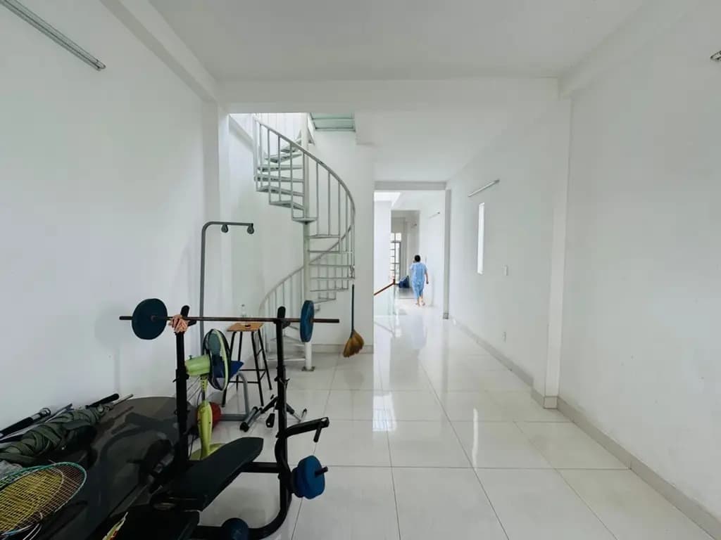 Main-Bán Nhà gấp mặt tiền kinh doanh sầm uất giá chỉ 24 tỷ-6