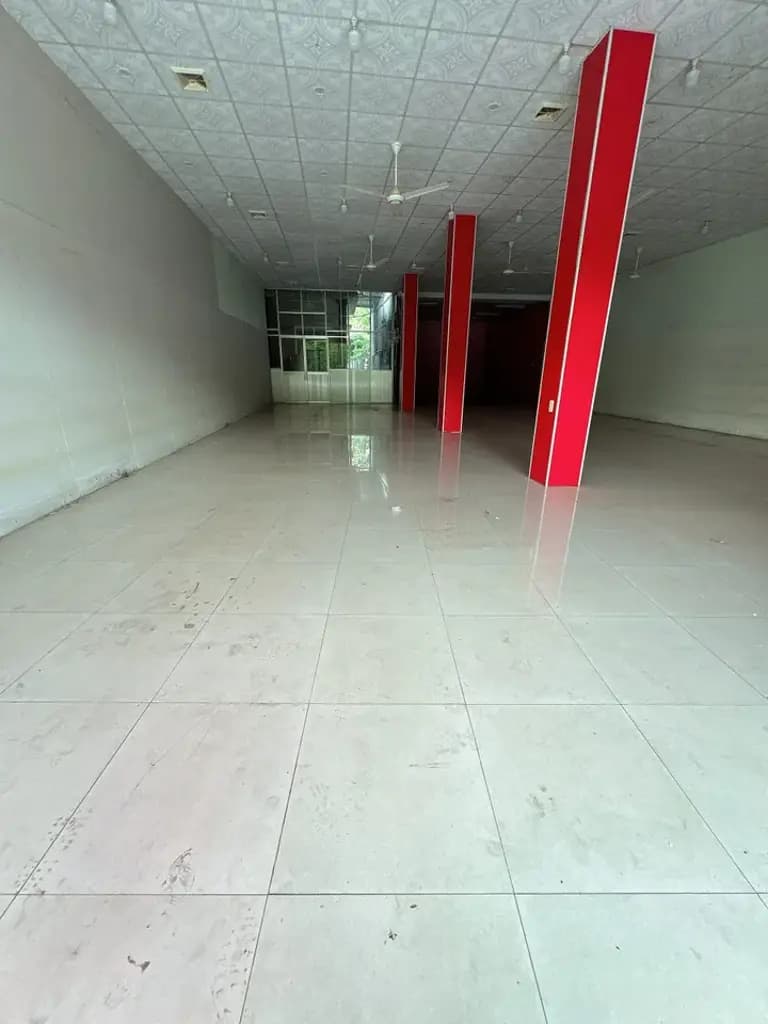 Main-Cho thuê mặt bằng kinh doanh sáng đẹp hơn 200m2 tại Mỏ cày Bắc-2