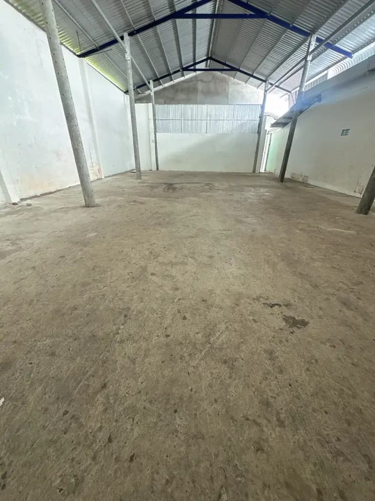 Main-Cho thuê Kho, nhà xưởng 300m2 mặt tiền đường xe container giá 10 triệu tại Bến Tre-0