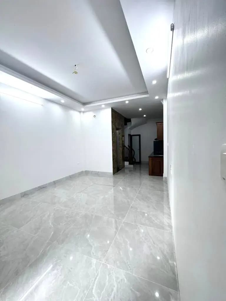 Main-Cho thuê nhà 6 tầng THANG MÁY ngõ 361 XUÂN ĐỈNH. 19 triệu/tháng. Ưu tiên: Hộ Gia Đình, KD Onl, VP.-1