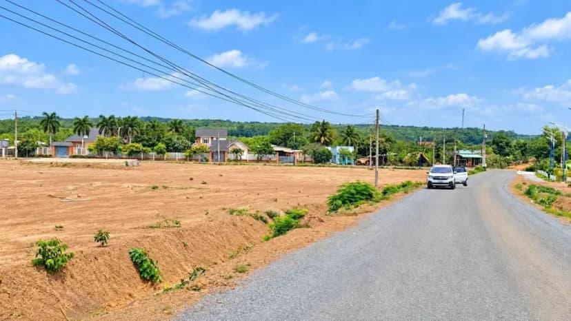 Bán Đất 200m2 có sẵn 100 m2 thổ cư giá 350 triệu tại Đường Mai Thúc Loan Xã Tân Tiến Huyện Đồng Phú Bình Phước