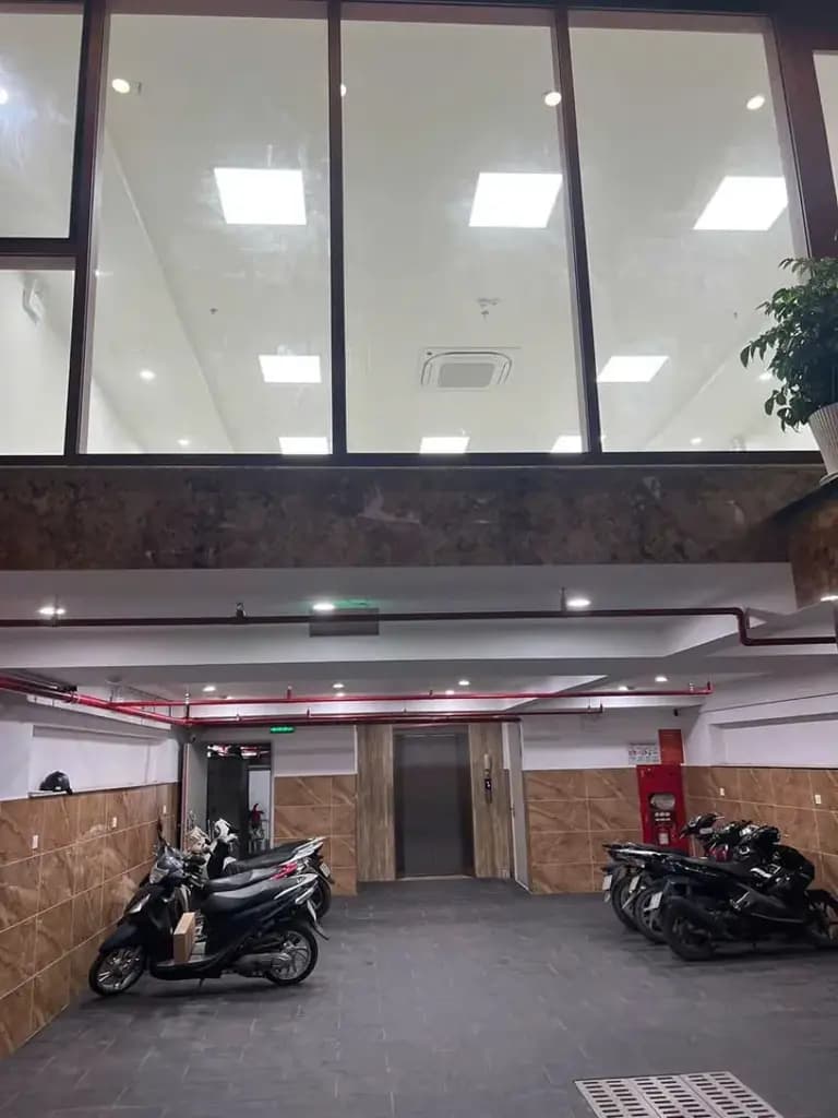 Main-Cho thuê nhà phố căn góc phố Tôn Thất Thuyết, Cầu Giấy, Hà Nội-1