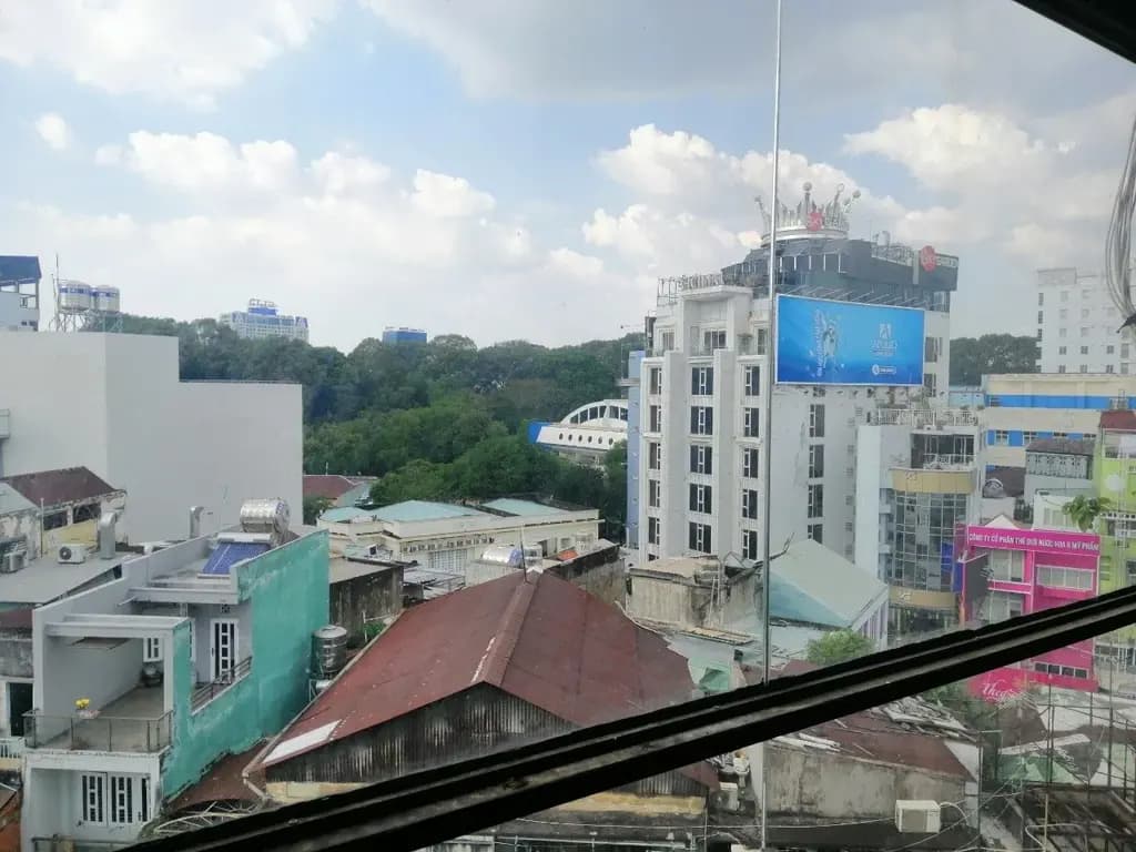 Main-Cho thuê rẻ mặt bằng 160m2 thang máy Nguyễn Trãi, quận 1, Hồ Chí Minh-4