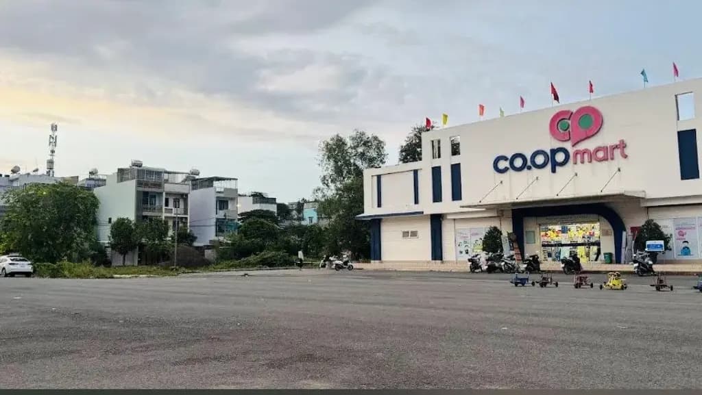 Main-nhà cho thuê khu dân cư vĩnh lộc B đường võ văn vân 1 trệt 2 lầu-0