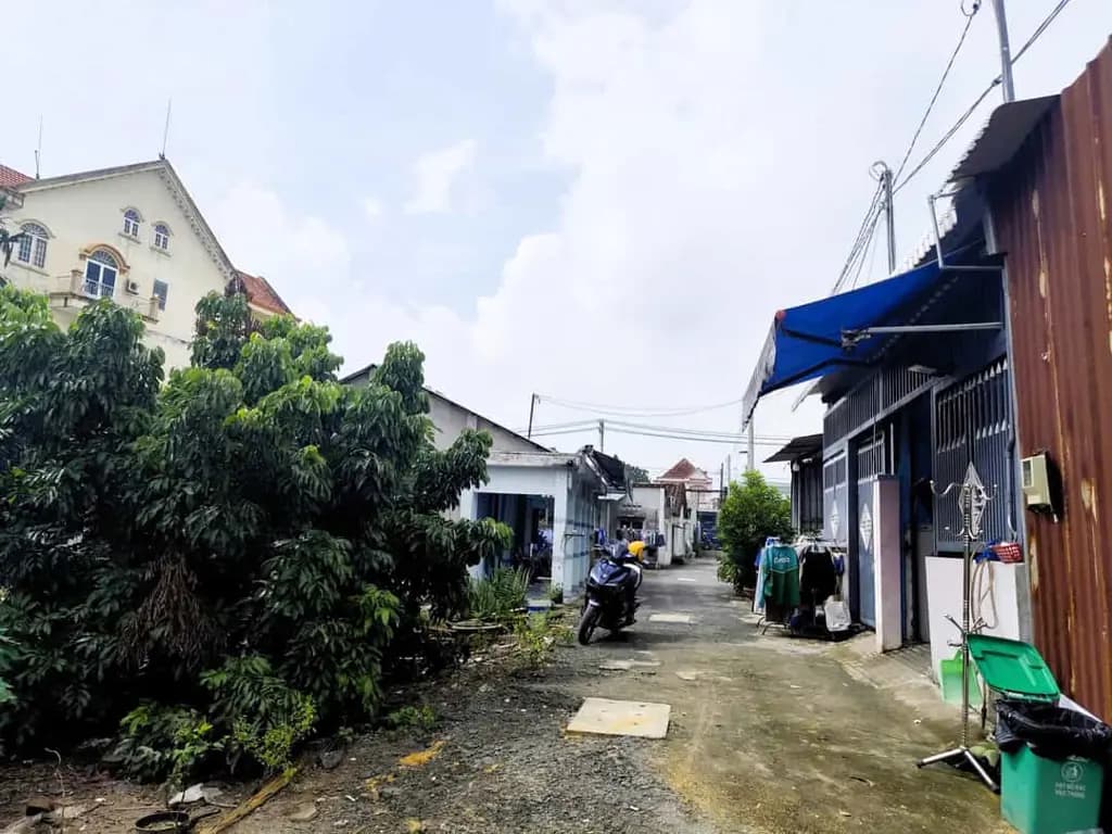 Main-Bán lô đất xã Bà Điểm 687m2. 1 sẹc Phan Văn Hớn, rồn 45m HXH, gần chợ XTT, giá 12,5Trm2-4