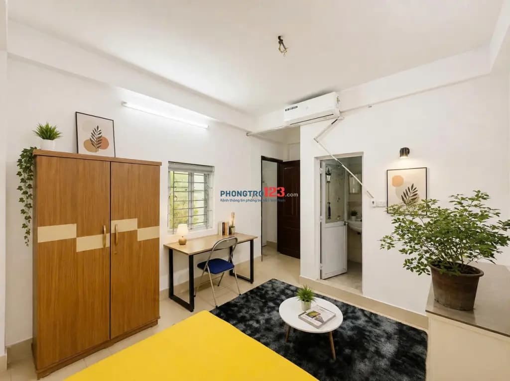 Main-Nhà 11A ngõ 35 Trần Thái Tông trống Phòng 303 khép kín giá 3,6 triệu ở 15/9-2