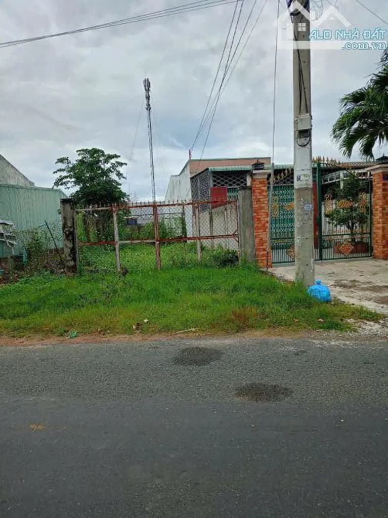 Bán Đất 242.8m2 có sẵn 242.8 m2 thổ cư giá 6.2 tỷ tại Đường Đinh Thiếu Sơn Phường 7 Thành phố Tân An Long An