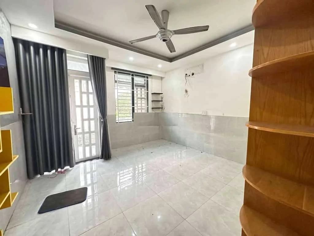Main-CHO THUÊ NHÀ NGUYÊN CĂN – HẺM 520 QL13, ĐỐI DIỆN VẠN PHÚC, 3 TẦNG,5PN,3WC GIÁ 16,5TR-4