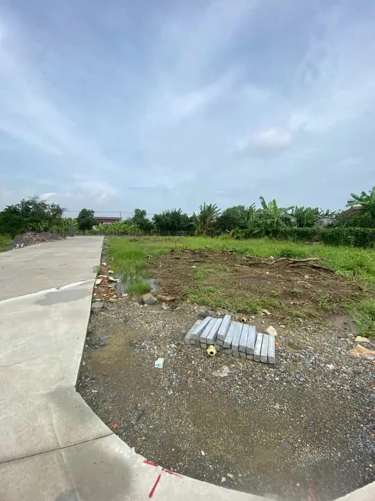 EM CẦN RA GẤP 1 LÔ DUY NHẤT FULL GIÁ CHỈ 900TR CÁCH NHÀ THỜ TÂN TRIỀU 500M