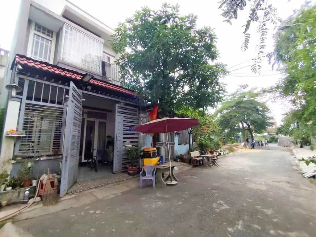 Main-Bán nhà 10x18m khu phân lô xã Xuân Thới Đông, gồm 2 căn, giá chốt 6 Tỷ-0
