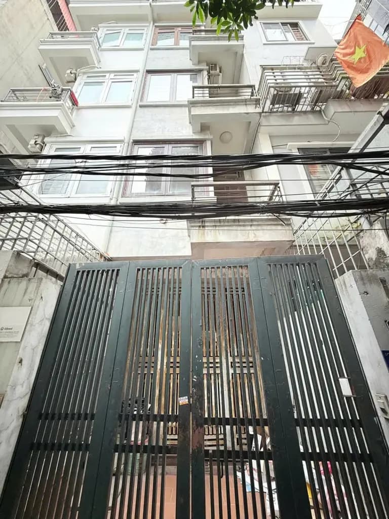 HIẾM!!! NHÀ PHỐ, GẦN BỆNH VIỆN, TRƯỜNG HỌC. KHÔNG QUY HOẠCH. SẴN SỔ ĐỎ, CÓ THỂ GIAO DỊCH NGAY.....0982961219