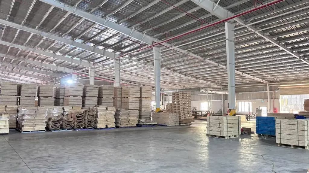Main-Cho thuê 5000m2 Kho Xưởng Tân Hiệp Tân Uyên Bình Dương ,G.tờ đầy đủ , đường cont , S.X Đa ngành-1