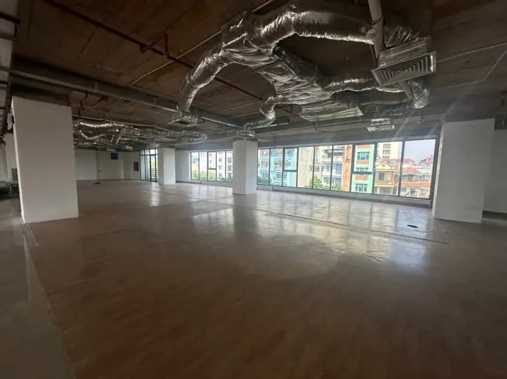 Main-CHO THUÊ SÀN 400M² ĐƯỜNG NGUYỄN HỮU THỌ VIEW HỒ LINH ĐÀM 2 MẶT KÍNH, THÔNG SÀN-5