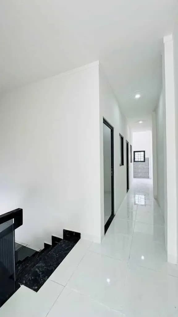 Bán Nhà Lầu Ngay Gần Big C Tân Hiệp, Ngã tư Tân Phong