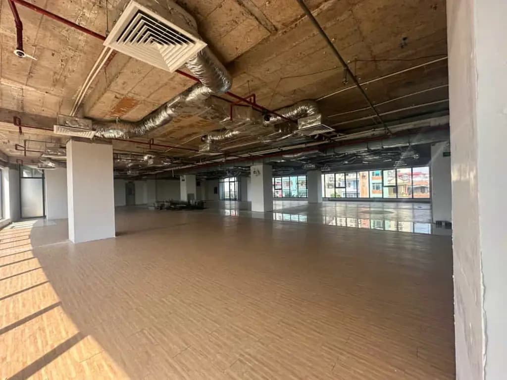 Main-CHO THUÊ SÀN 400M² ĐƯỜNG NGUYỄN HỮU THỌ VIEW HỒ LINH ĐÀM 2 MẶT KÍNH, THÔNG SÀN-3