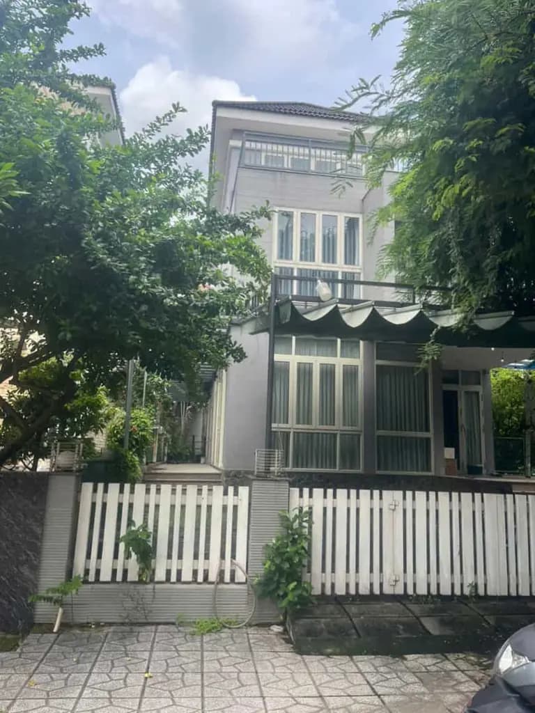 Main-BIỆT THỰ JAMONA RESORT 300M2 3TANG 5PN FULL NÔI THÂT GIÁ 30TR-2