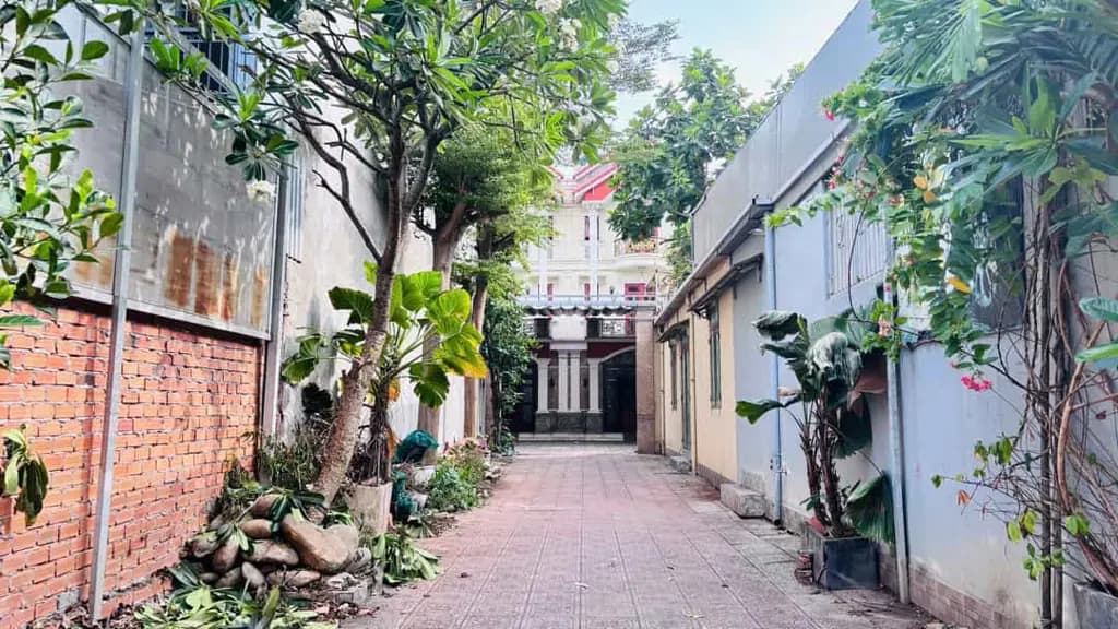 BIỆT THỰ VƯỜN ĐƯỜNG SỐ 8 HIỆP BÌNH PHƯỚC 500M2 TRỆT 2LAU GIÁ 45TR