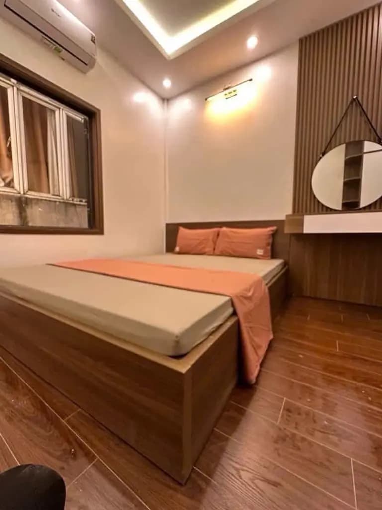 Main-Phố Cát Linh - Đống Đa - LÔ GÓC 3 THOÁNG - vài bước RA MẶT PHỐ - VEW SÂN CHƠI - 4 NGỦ đủ CÔNG NĂNG-2