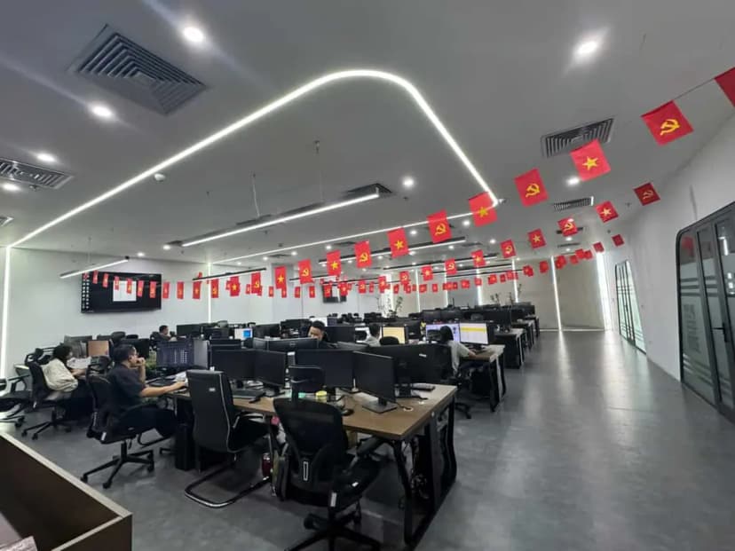 CHO THUÊ VĂN PHÒNG 300M² FULL NỘI THẤT TẠI HANOI CENTERPOINT, GIÁ RẺ NHẤT THỊ TRƯỜNG