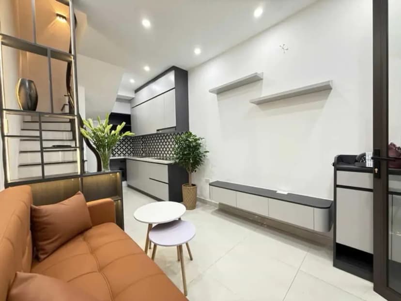 Hơn 6 tỷ sở hữu nhà 4 tầng PHỐ VIP GIẢNG VÕ, CỰC HIẾM NHÀ BÁN