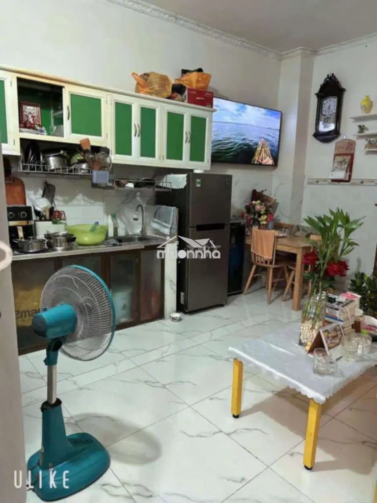 Main-Bán nhà 14 phòng cho thuê – 230m² – ngang 10m – dòng tiền 35 triệu/tháng – giá 11 tỷ-9