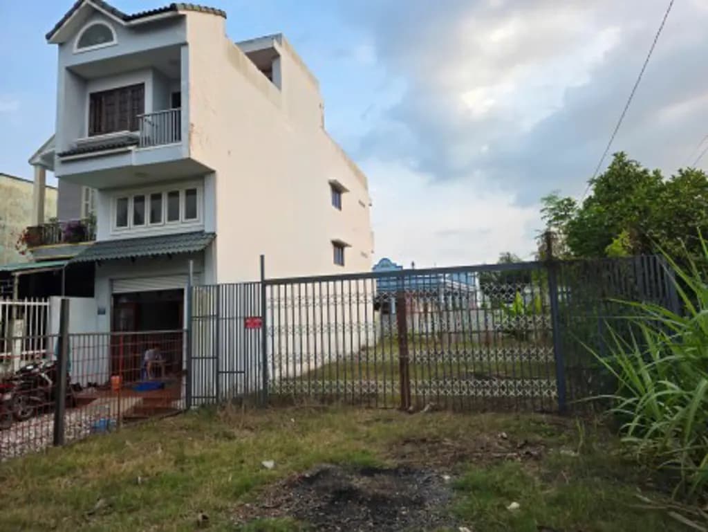Main-Bán đất MT 290m2 giá 5.9 tỷ, Số 289 Thích Thiện Hoà Xã Bình Lợi-0