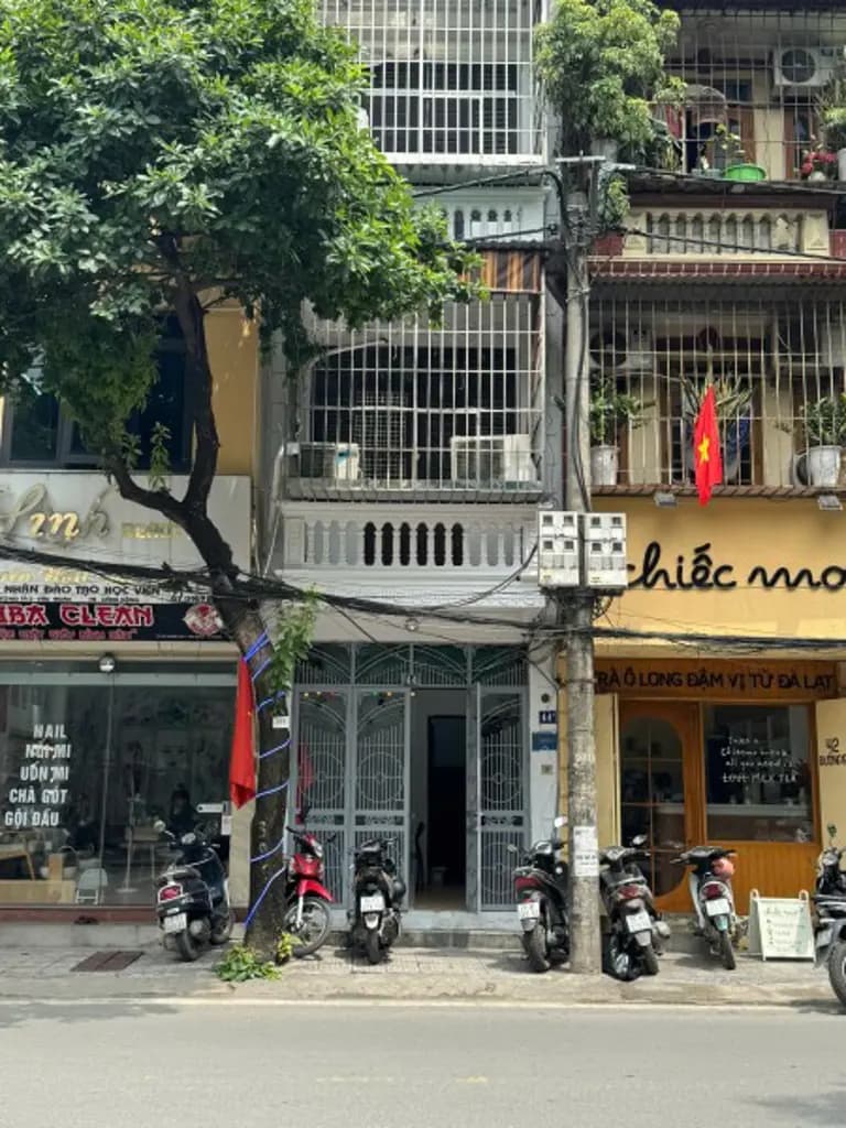 Main-Cho thuê nhà mặt đường 19/5, tiện kinh doanh, Văn Quán 35m2 x 5 tầng-0