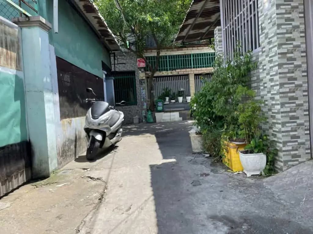 Main-Bán nhà Xuân Thới Đông, cấp bốn 4x27m, hẻm xe hơi cách 40m ra Xuân Thới 3 - 3,15 Tỷ-2