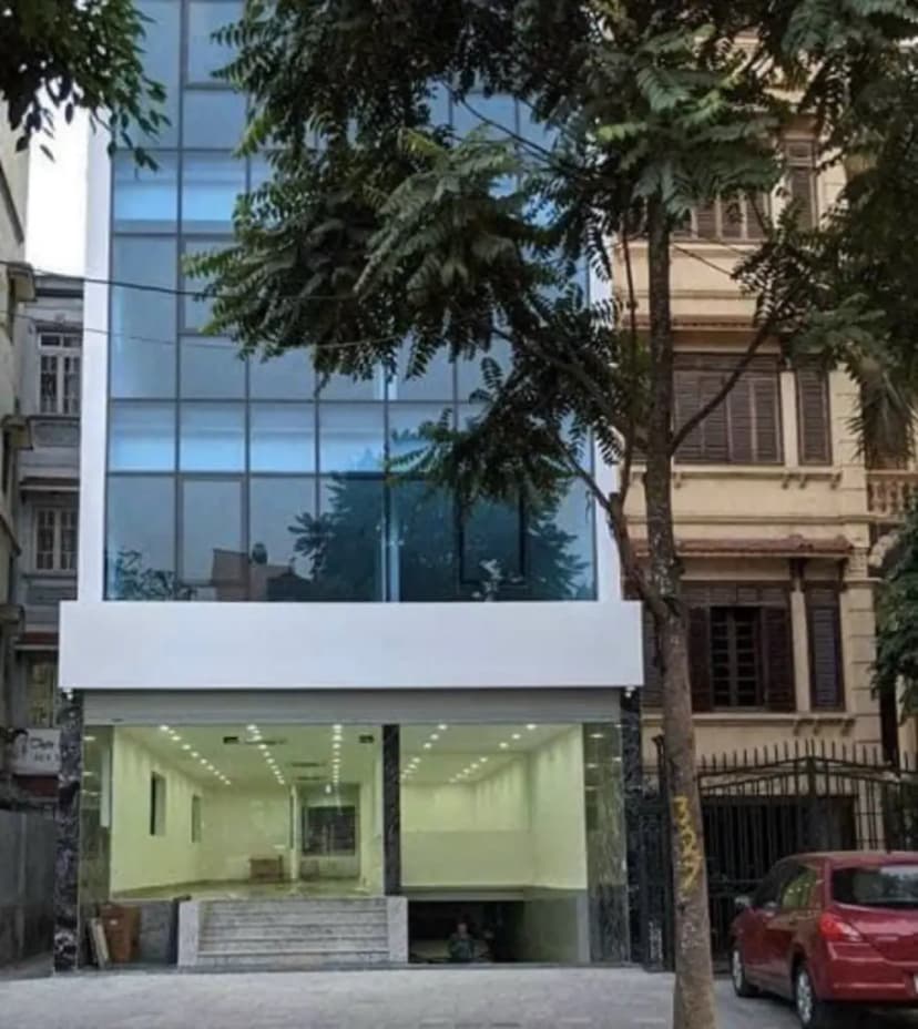 Cho thuê nhà 5 tầng, vị trí vàng trung tâm Hà Nội làm văn phòng, showroom, kinh doanh đa ngành