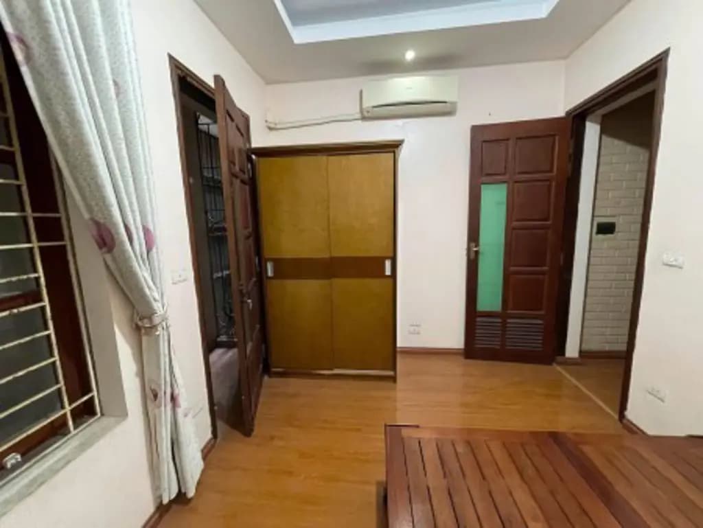 Main-Cho thuê nhà phố Nguyễn Hữu Thọ 5 ngủ, 4 tầng, ô tô tránh-0