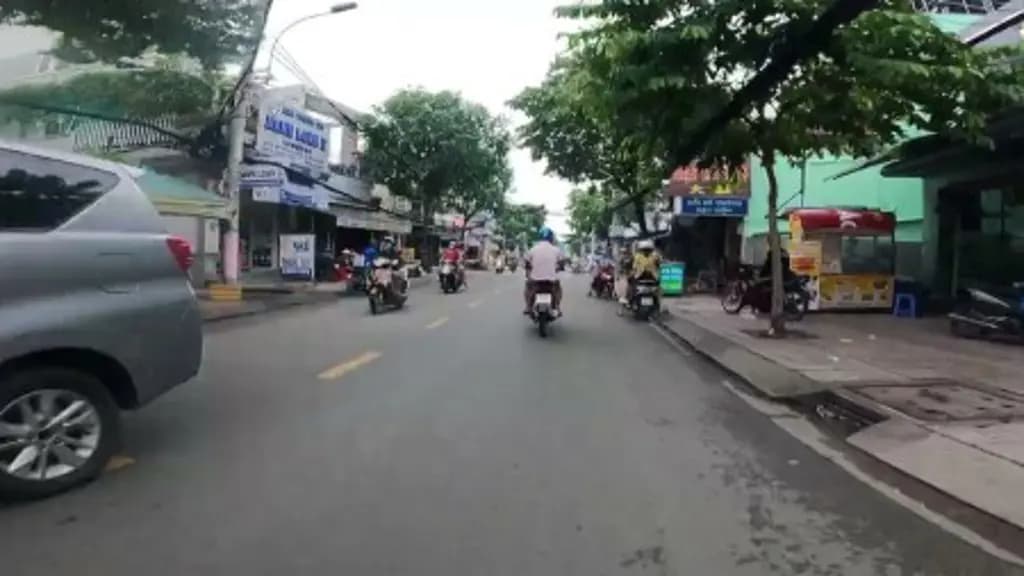 Main-Nhà mới keng 40m2 tặng full nội thất 2 tầng xe hơi quay đầu chỉ nhỉnh 2 tỷ-0