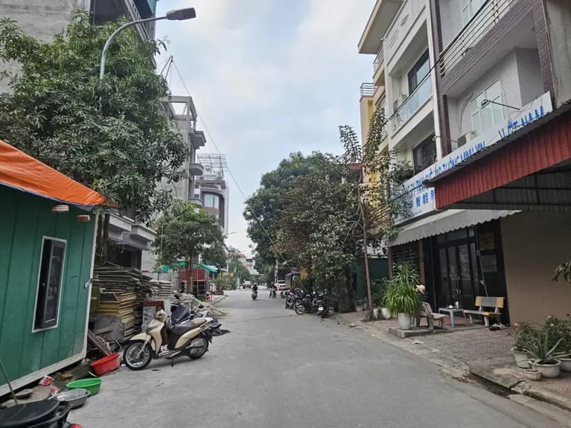 Bán nhà 2.5 tầng phố nguyễn tư giản khu bò sơn 2. Diện tích 73m mặt tiền 4.2m hướng tây nam. Cạnh khu liền kề hud-B. Phường võ cường tỉnh bắc ninh