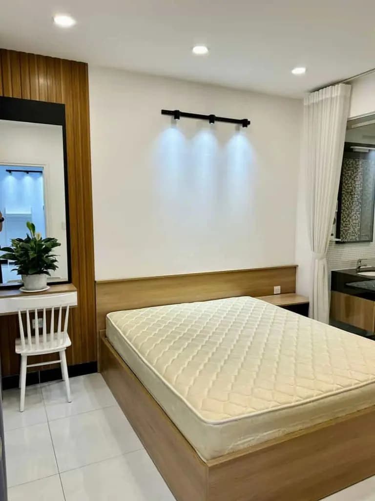 Main-Chủ Hạ Giá Cần Bán Gấp CH Oriental Plaza, GIÁ 1 TỶ 730, DT 88,6m², 2PN2WC, nội thất chủ tặng, SHR-2