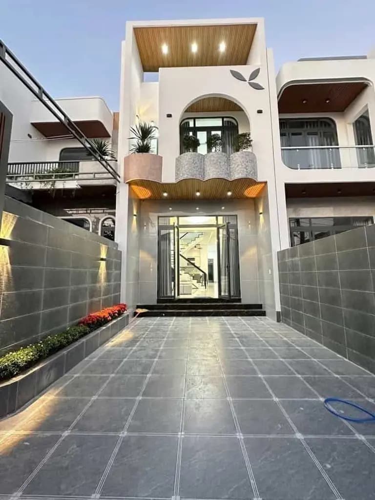 Main-- Gia đình anh trai trúng số chuyển lên Thảo Điền sống cần để lại căn nhà lầu ngay KDL Bửu Long-0