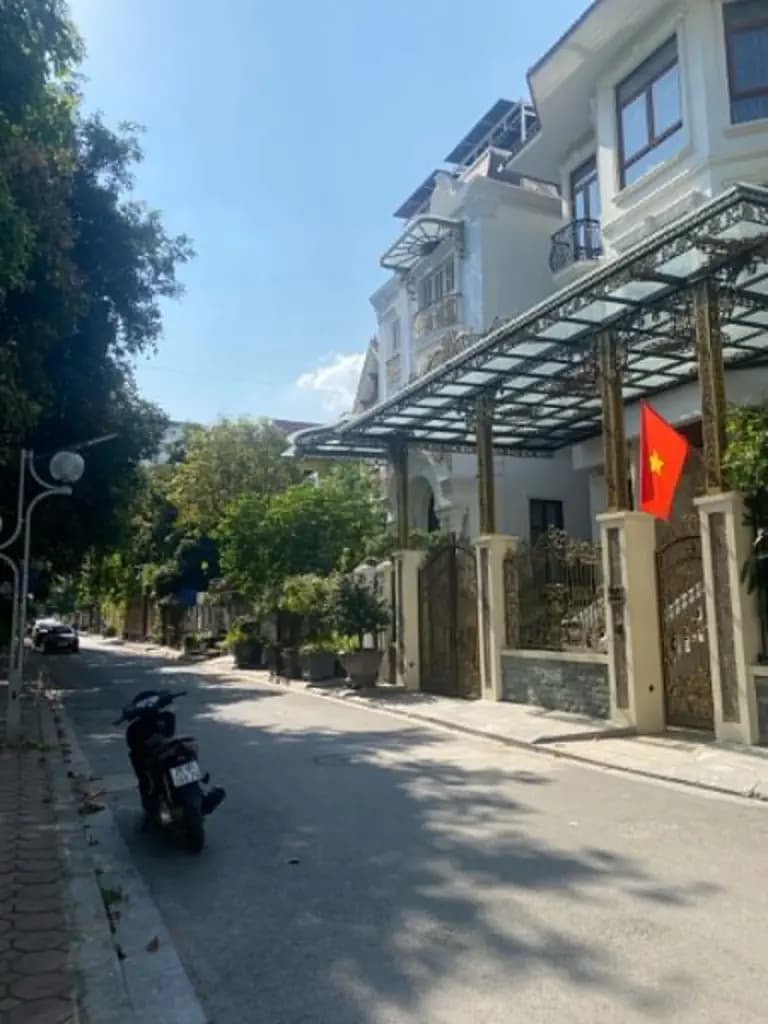 Main-Bán 200m - 4 Tầng - 10m. Mặt Tiền ( Khu đô thị Mỹ Đình 2 ) Nam Từ Liêm-0