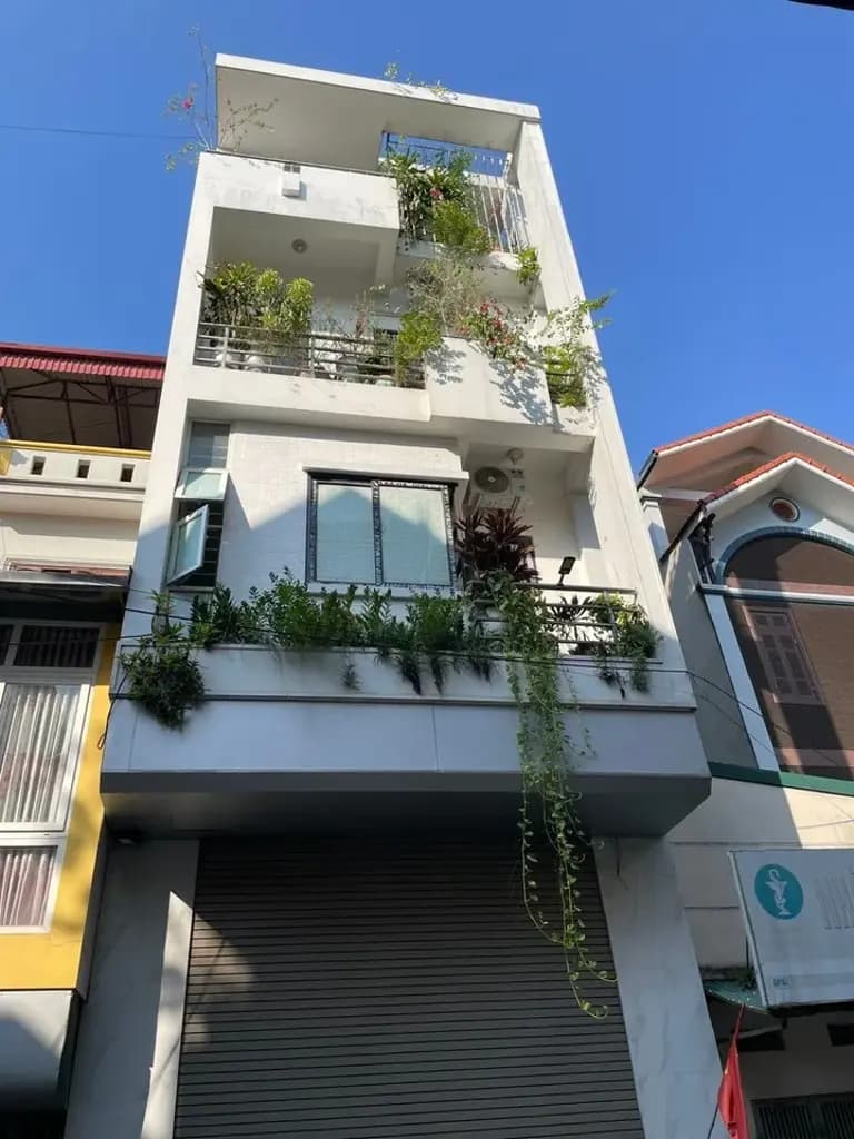 Bán Nhà riêng 70m2 có sẵn 70 m2 thổ cư giá 13 tỷ tại Đường Quang Trung - Chọn - Phường Dương Nội Hà Nội