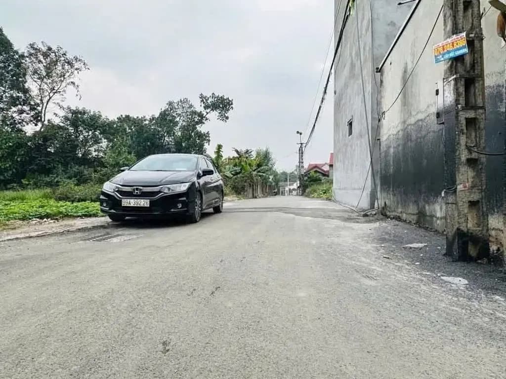 Main-Bán Đất 100m2 có sẵn 100 m2 thổ cư giá 1.8 tỷ tại Đường Quốc Lộ 21A Xã Thạch Hoà Huyện Thạch Thất Hà Nội-1