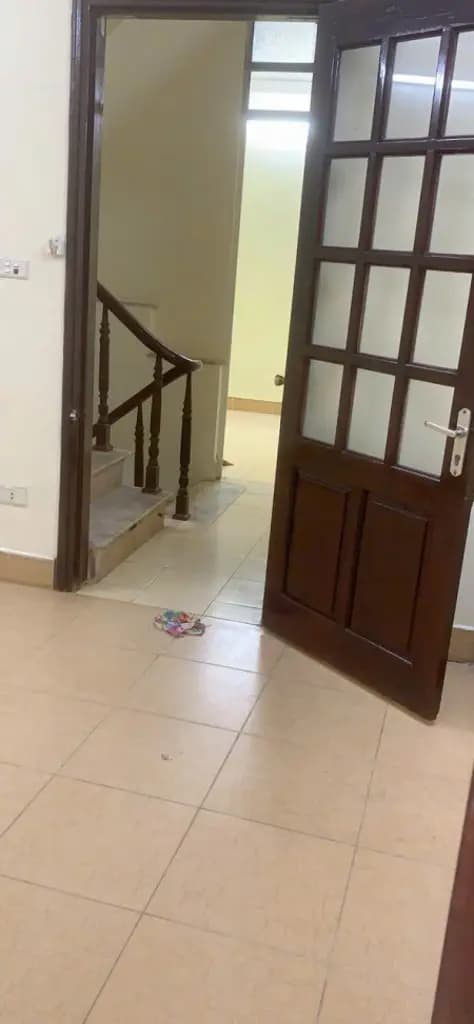 Main-Cho thuê nhà nguyên căn 4 phòng ngủ phố Bạch Mai, Hai Bà Trưng, Hà Nội-2