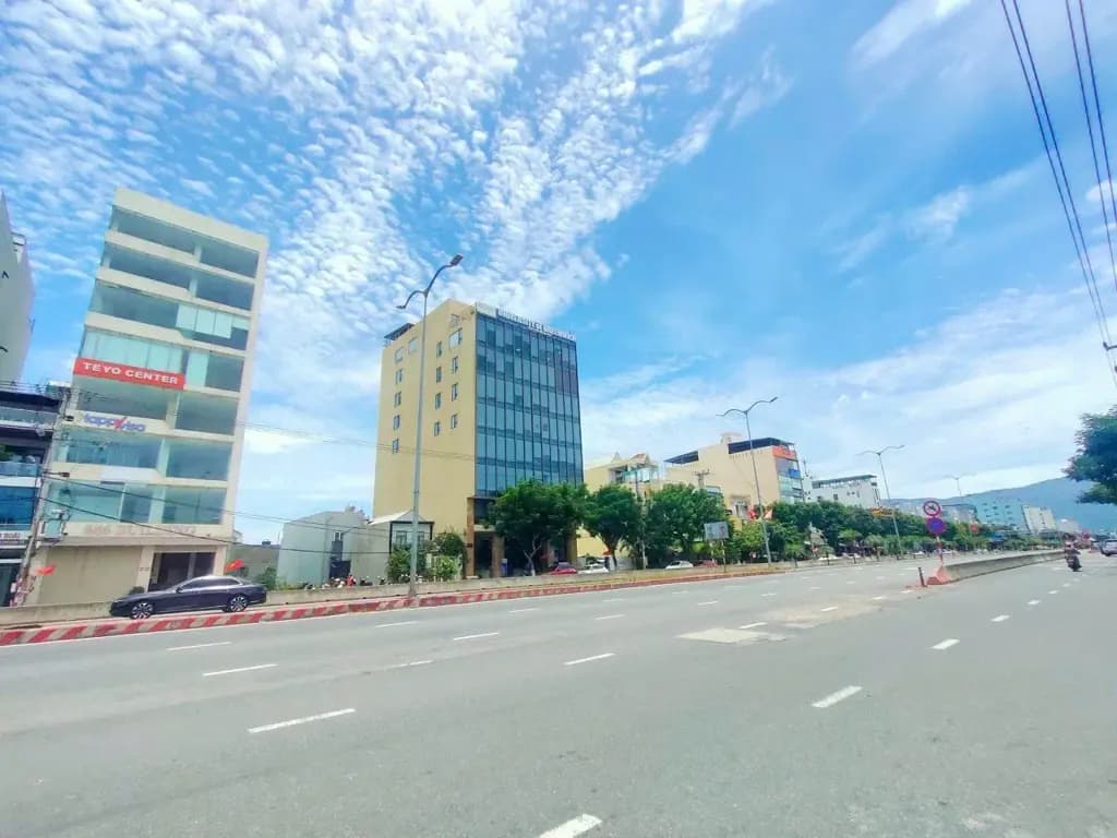 Main-CHO THUÊ NHÀ 3 TẦNG MẶT TIỀN NGÔ QUYỀN, SƠN TRÀ, 100M2, GIÁ 20TR-7