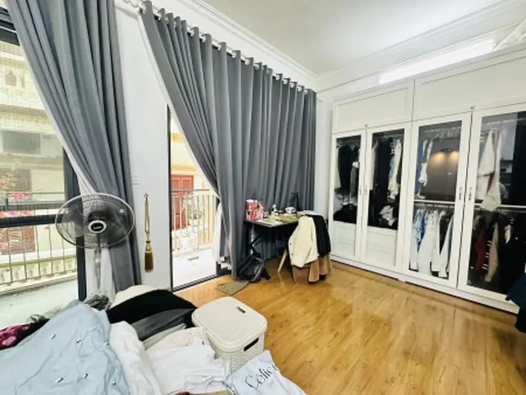 Main-Bán 73m – 4 Tầng – 6m.Mặt Tiền. ( Hoàng Quốc Việt ) Cầu Giấy. Ô tô kinh doanh-4