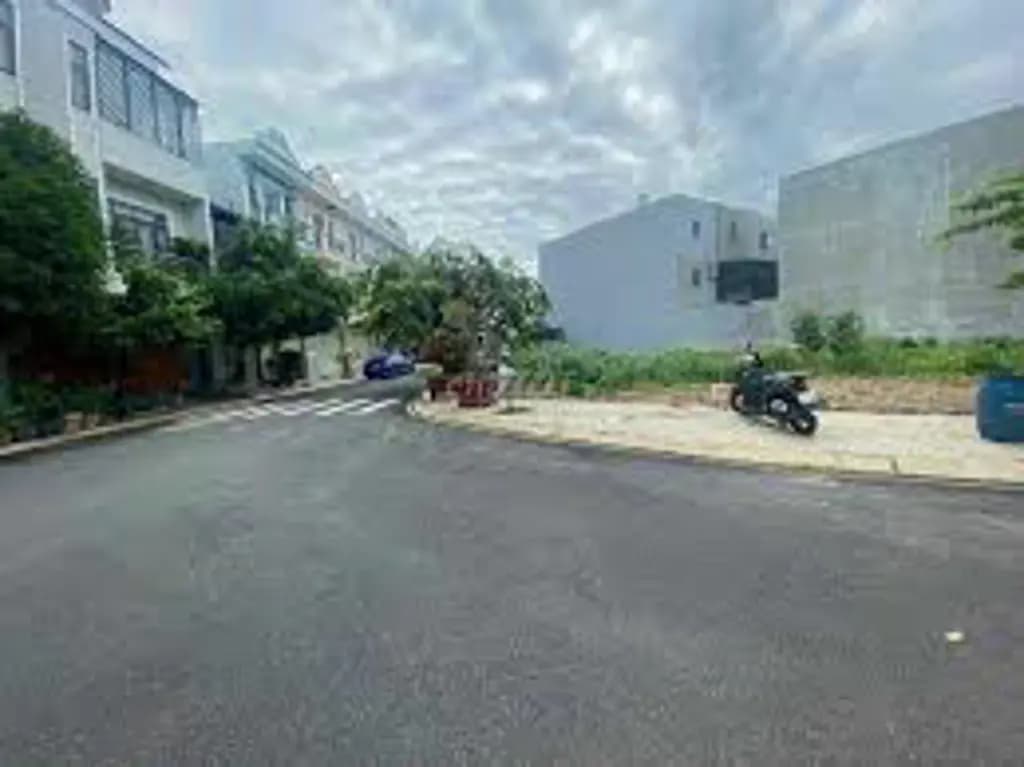 Main-CHỦ GỬI 1000M2 ĐẤT TC CÓ SẴN VƯỜN MÍT ĐANG THU HOẠCH CẠNH CHỢ VÀ UBND CHỈ 550TR-6