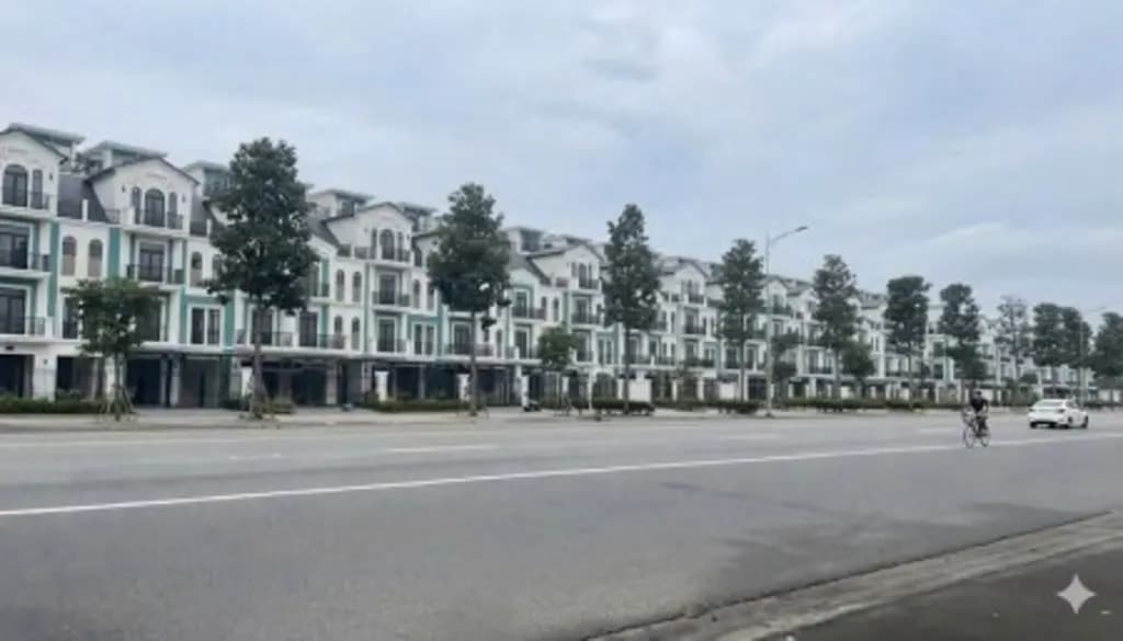 Main-Bán nhà phố 1 trệt 2 lầu hoàn thiện cơ bản giá chỉ từ 4,3 tỷ/căn. Vị trí đắc địa-3
