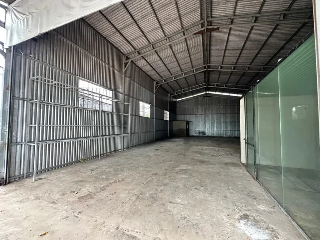 Main-Cho thuê Kho, nhà xưởng 300m2 giá 10 triệu mặt tiền đường xe container tại Tp Bến Tre-2