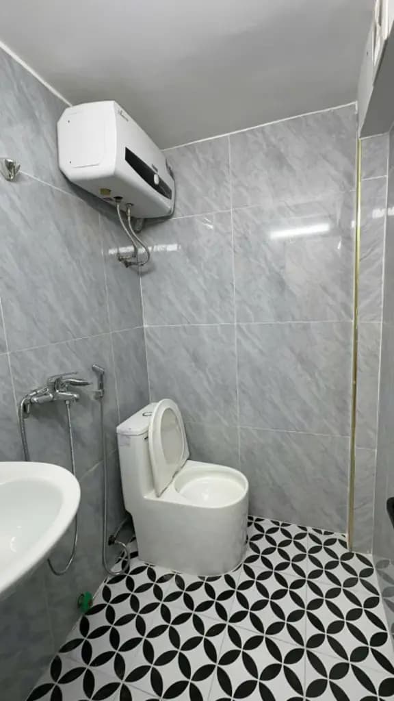Main-Cho thuê căn hộ tập thể 2 phòng ngủ giá 7tr5 phố Bùi Ngọc Dương-8