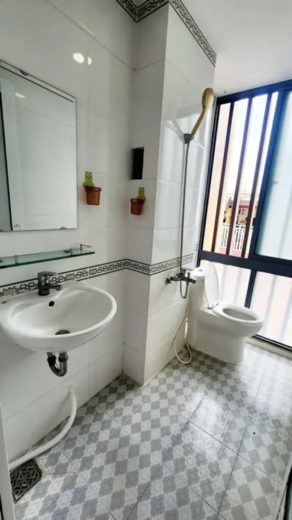 Main-Căn hộ ban công nhỉnh 5tr ngay Phú Nhuận, gần Sân bay TSN, tiện di chuyển Q1, Q3, Bình Thạnh-3