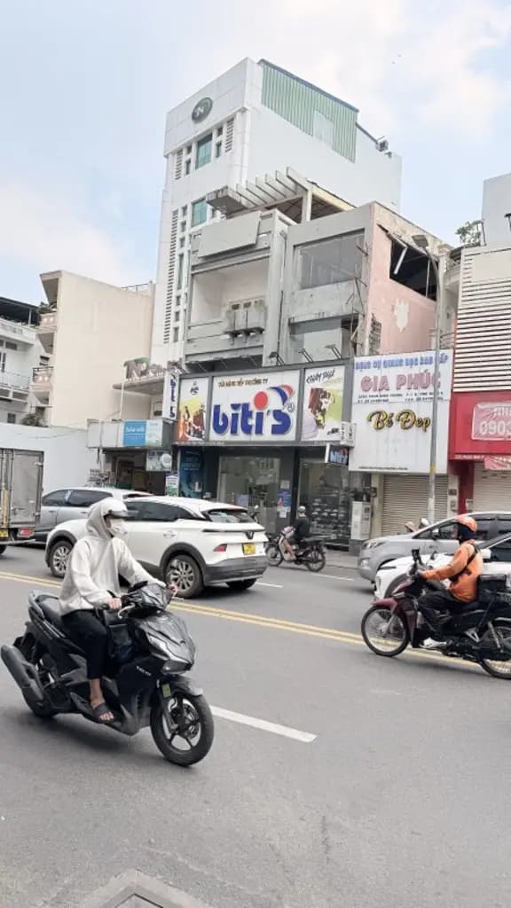 Sở Hữu Nhà Phú Nhuận Giáp Quận 1 Giá Chỉ 70 Triệu/m2