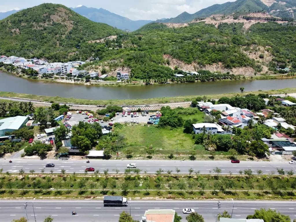 Main-Bán Đất 1700m2 giá 17 tỷ tại Xã Vĩnh Thái Thành phố Nha Trang Khánh Hòa-0