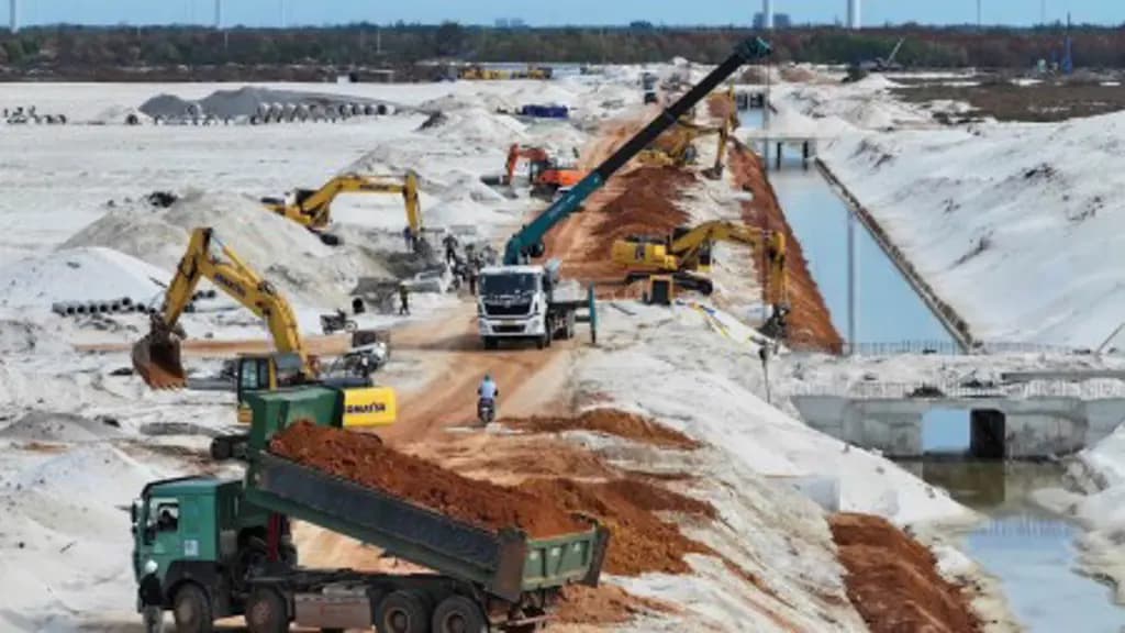Main-Bán đất mặt tiền đường nhựa 40m ngay cổng khu công nghiệp Capela-2