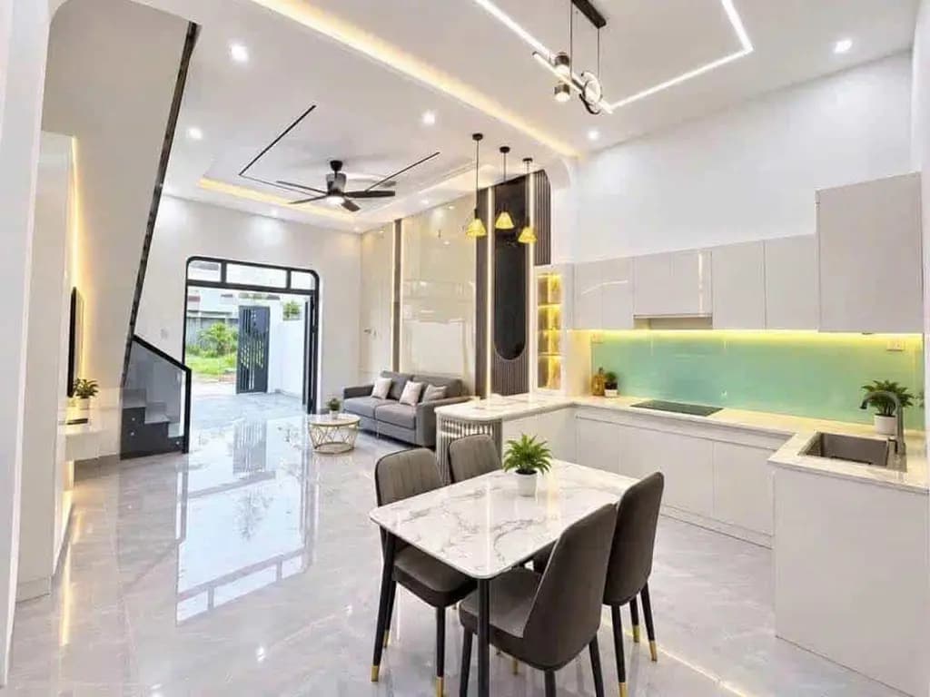 Main-CỰC RẺ ** NHÀ LẦU VỪA HOÀN THIỆN SỔ RIÊNG GIÁ FULL 1TY690 (CÒN BỚT)-3